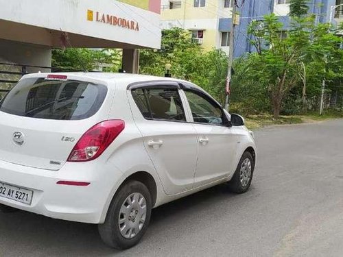 Hyundai i20 Magna 1.2 2013 MT for sale in Chennai 