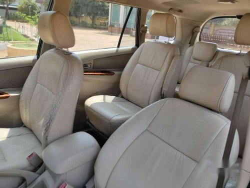 Toyota Innova 2.5 V 8 STR, 2007, MT for sale in Chennai 