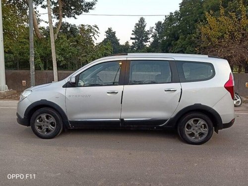  2016 Renault Lodgy Stepway 110PS RXZ 7S MT in New Delhi