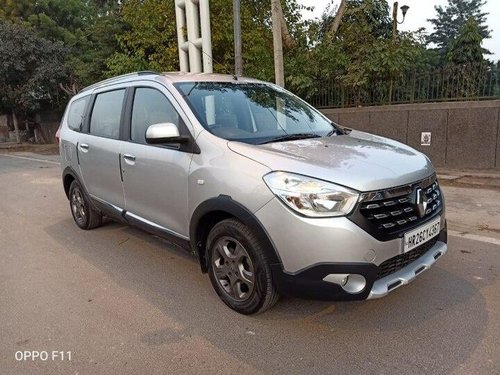  2016 Renault Lodgy Stepway 110PS RXZ 7S MT in New Delhi