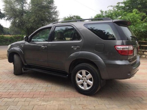 Toyota Fortuner 3.0 Diesel 2011 MT for sale in Ahmedabad