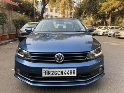 2015 Volkswagen Jetta 2011-2013 2.0L TDI Highline AT in New Delhi