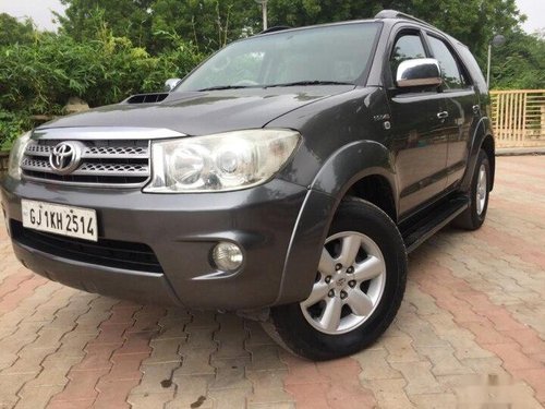 Toyota Fortuner 3.0 Diesel 2011 MT for sale in Ahmedabad