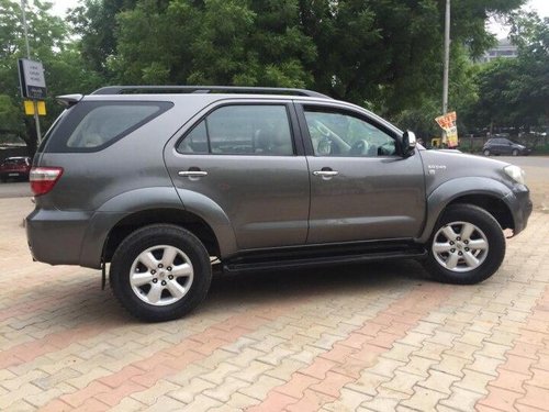 Toyota Fortuner 3.0 Diesel 2011 MT for sale in Ahmedabad