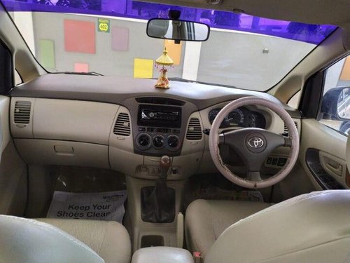 2011 Toyota Innova 2.5 G (Diesel) 7 Seater MT in Nagpur