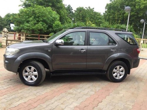 Toyota Fortuner 3.0 Diesel 2011 MT for sale in Ahmedabad