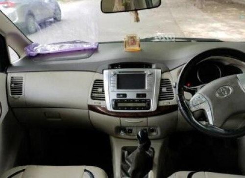 2013 Toyota Innova MT for sale in Lucknow