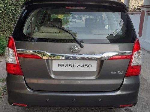 Toyota Innova 2014 MT for sale in Pathankot