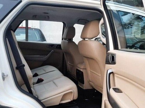 Used Ford Endeavour 3.2 Titanium 4X4 2016 AT in New Delhi
