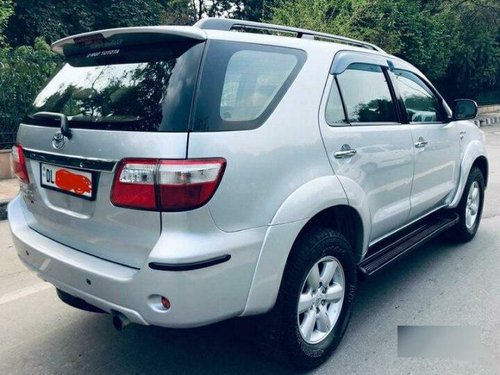 Toyota Fortuner 3.0 Diesel 2011 MT for sale in New Delhi