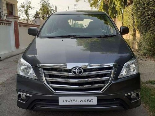 Toyota Innova 2014 MT for sale in Pathankot