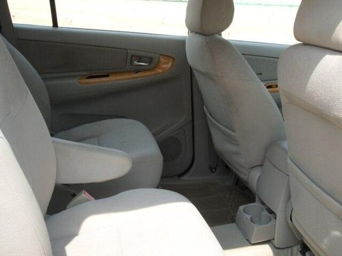 2011 Toyota Innova 2.5 V Diesel 8-seater MT in Coimbatore