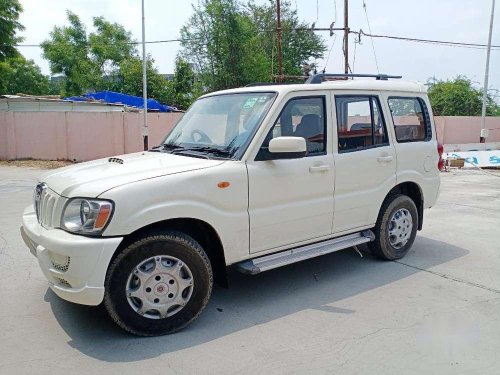 Mahindra Scorpio, 2014, Diesel MT for sale in Vadodara