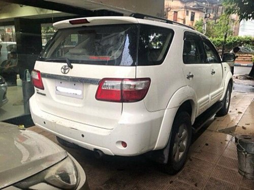 Toyota Fortuner 3.0 Diesel 2010 MT for sale in Kolkata