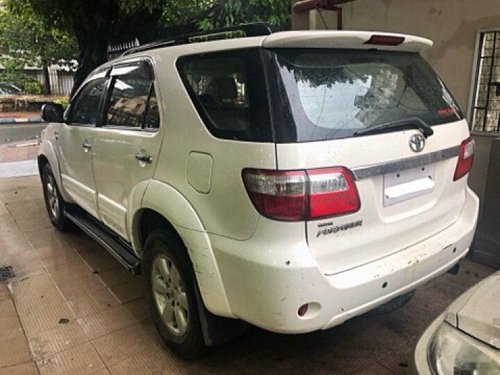 Toyota Fortuner 3.0 Diesel 2010 MT for sale in Kolkata