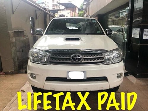 Toyota Fortuner 3.0 Diesel 2010 MT for sale in Kolkata