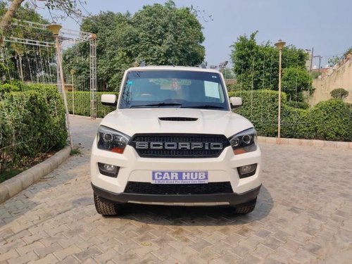 Used 2015 Mahindra Scorpio MT for sale in Gurgaon 