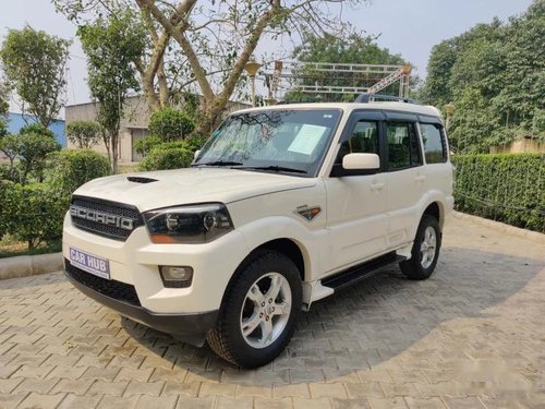 Used 2015 Mahindra Scorpio MT for sale in Gurgaon 