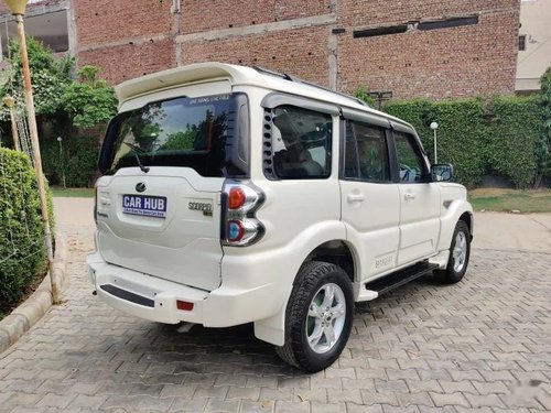 Used 2015 Mahindra Scorpio MT for sale in Gurgaon 