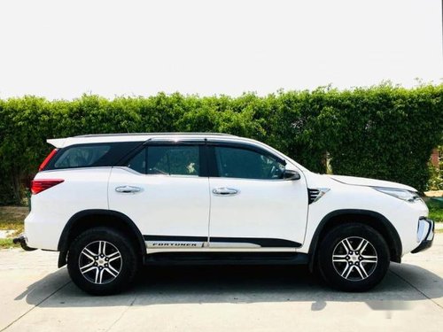 Used 2018 Toyota Fortuner MT for sale in New Delhi 