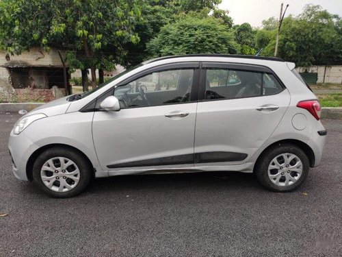 Used Hyundai i10 Sportz 2013 MT for sale in New Delhi 