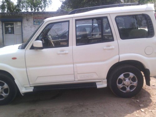 Used 2014 Mahindra Scorpio SLE BSIII for sale at low price