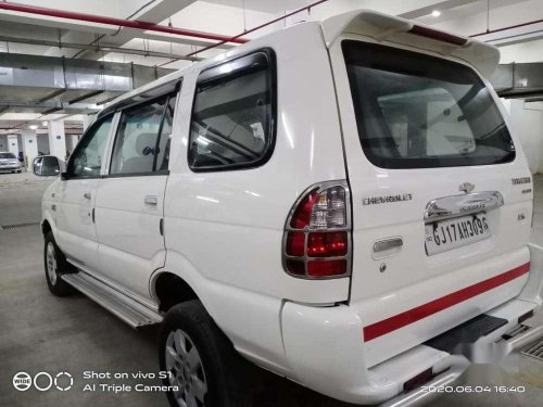 Chevrolet Tavera Neo 3 LS- 10 STR BS-III, 2014, Diesel MT in Ahmedabad