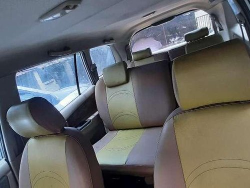 Toyota Innova 2.5 G 8 STR BS-IV, 2010, Diesel MT in Dhanbad