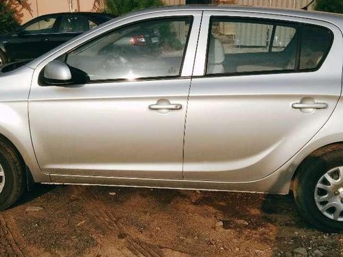 Hyundai i20 Magna 2011 MT for sale in Ahmedabad