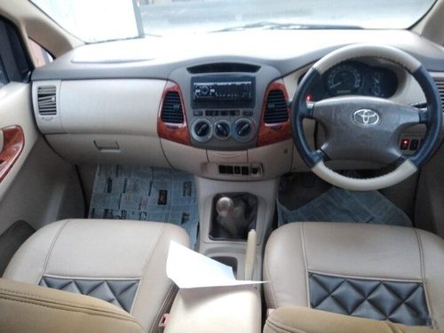 Toyota Innova 2.5 V Diesel 8-seater 2008 MT in Coimbatore