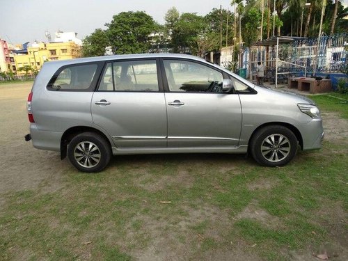 2015 Toyota Innova 2.5 VX (Diesel) 8 Seater BS IV MT in Kolkata