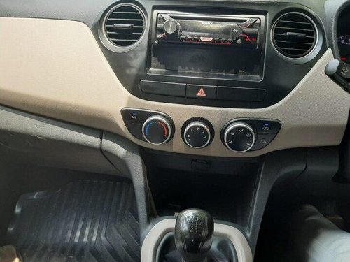 Hyundai i10 Magna 2017 MT for sale in Ahmedabad