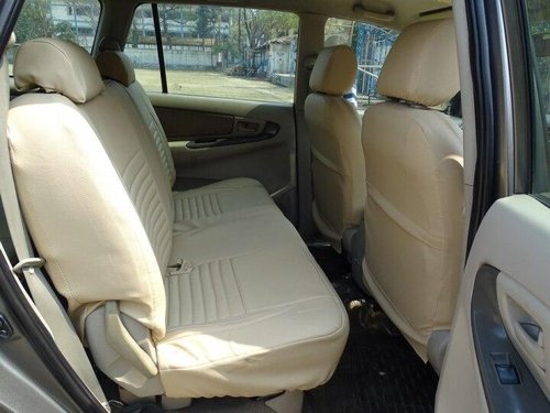 2011 Toyota Innova 2.5 GX 8 STR MT for sale in Kolkata