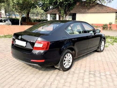 Skoda Octavia Elegance 2.0 TDI 2014 AT for sale in New Delhi