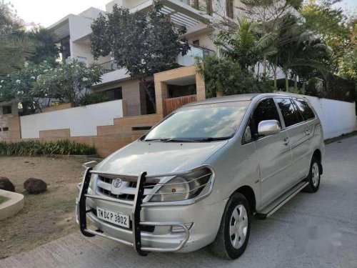 Toyota Innova 2.0 G 8 STR BS-IV, 2005, Diesel MT in Chennai