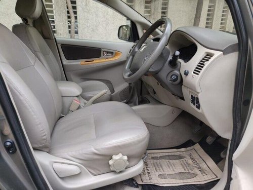 Toyota Innova 2.5 VX 7 STR 2010 MT for sale in Mumbai