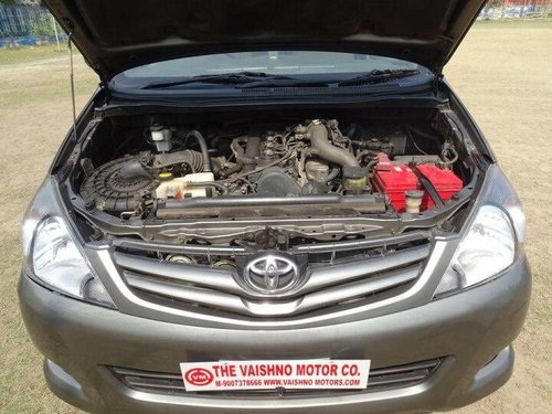 2011 Toyota Innova 2.5 GX 8 STR MT for sale in Kolkata