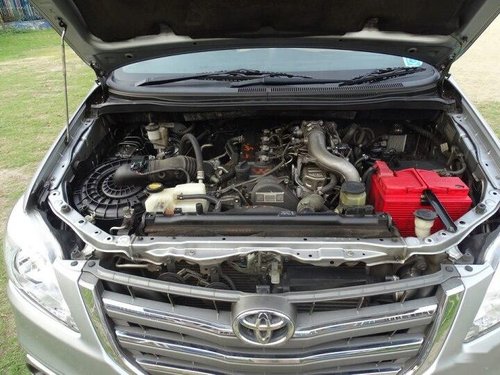 2015 Toyota Innova 2.5 VX (Diesel) 8 Seater BS IV MT in Kolkata