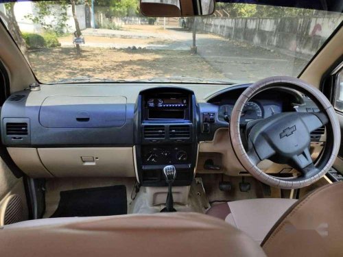 Chevrolet Tavera Neo 3 LT- 8 STR BS-IV, 2016, Diesel MT in Chennai