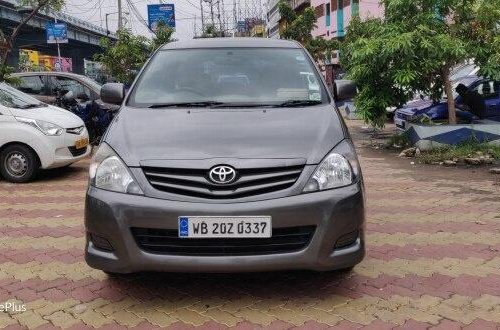 Toyota Innova 2.5 GX 8 STR BSIV 2010 MT for sale in Kolkata