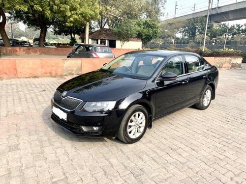 Skoda Octavia Elegance 2.0 TDI 2014 AT for sale in New Delhi