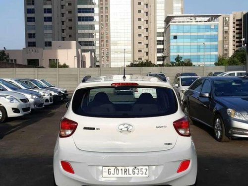 Used Hyundai Grand I10 Sportz 2015 MT in Ahmedabad 