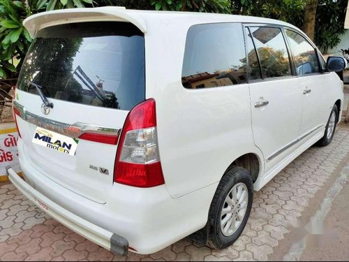 Toyota Innova 2.5 V 8 STR, 2014, MT for sale in Rajkot 