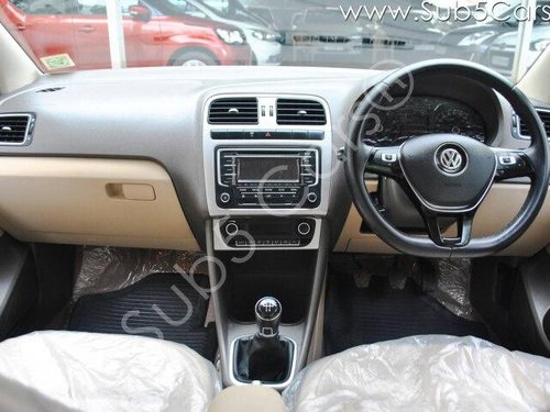 Volkswagen Vento 1.6 Highline 2015 MT for sale in Hyderabad 