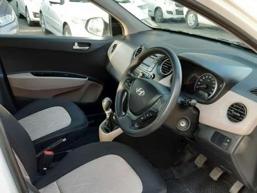 Used Hyundai Grand I10 Sportz 2015 MT in Ahmedabad 