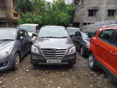 Toyota Innova 2.5 V 8 STR, 2013, Diesel MT for sale in Kolkata 