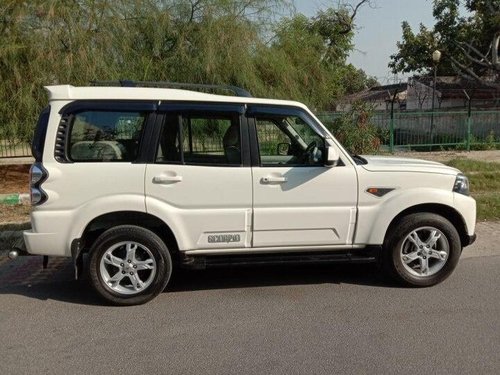 Used 2016 Mahindra Scorpio MT for sale in New Delhi