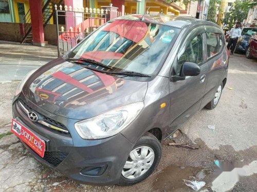 Hyundai i10 Era 2011 MT for sale in Kolkata 