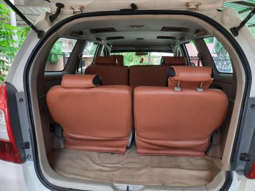 Toyota Innova 2.5 G4 8 STR, 2009, Diesel MT for sale in Palakkad 