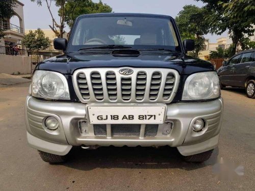 Mahindra Scorpio DX 2.6 Turbo 8 Str, 2006, MT in Ahmedabad 